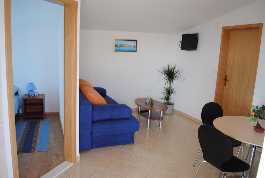 Apartments Kairos - Bili 9 Kaštela Quarto foto